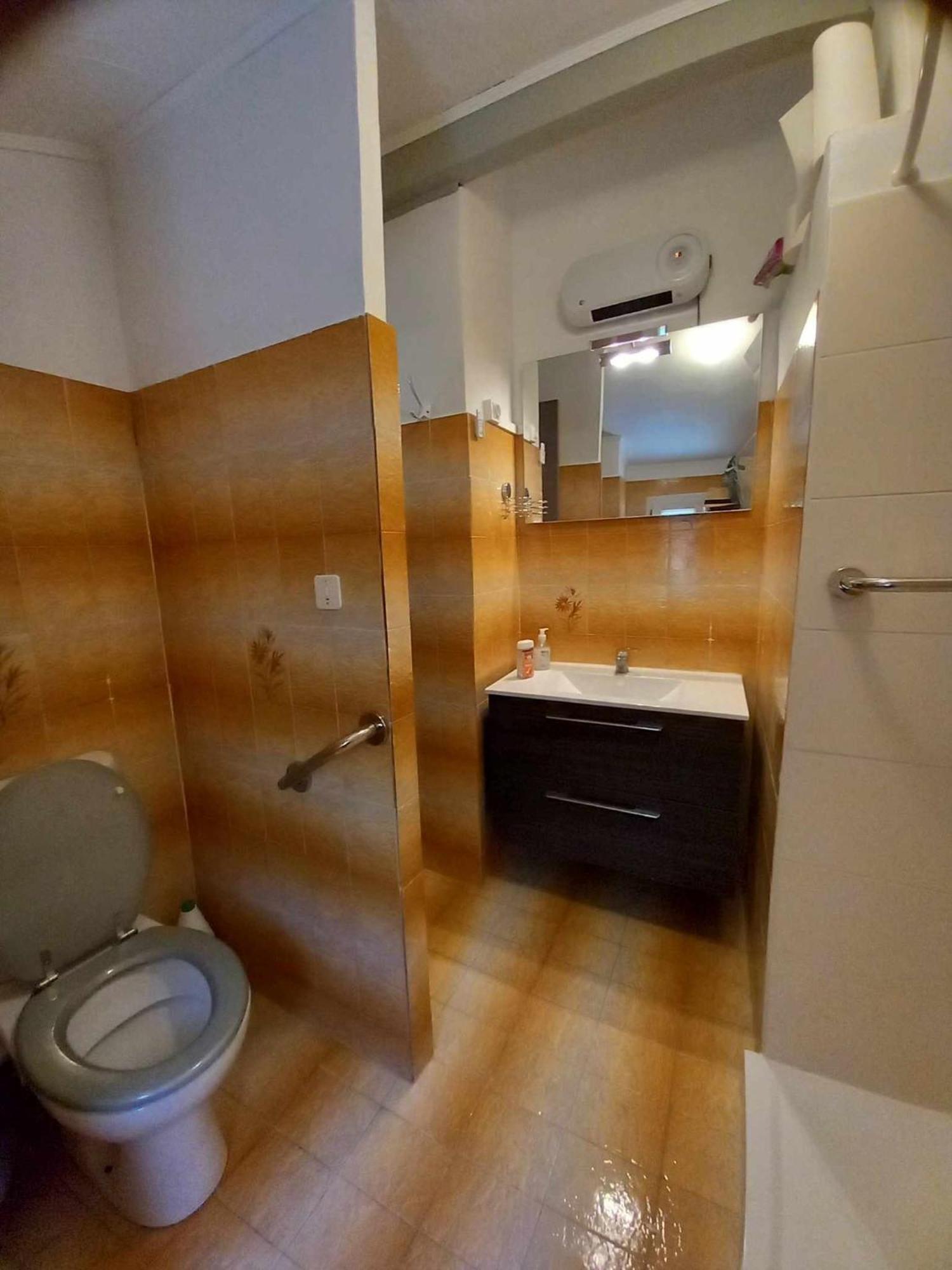 Chambre D Hote Les Heures Claires Istres Esterno foto